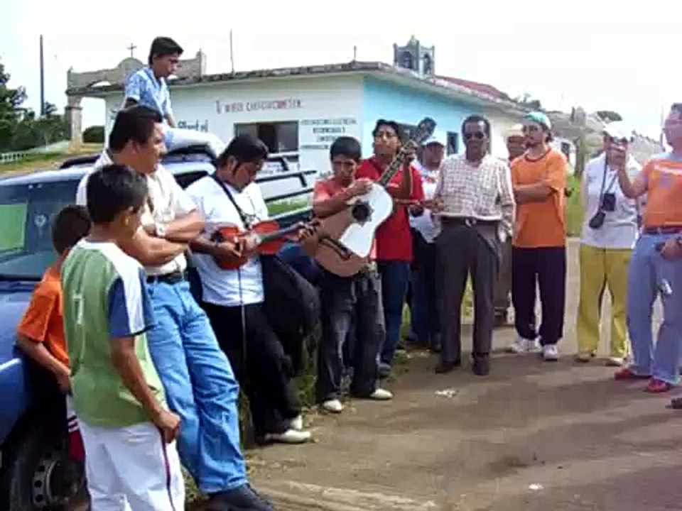 Grupo de huapangos en la Huasteca Hidalguense