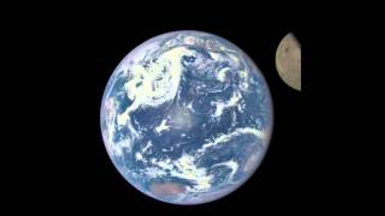 EPIC View of Moon Transiting the Earth/cMA(COUNTRY Music Assocation)