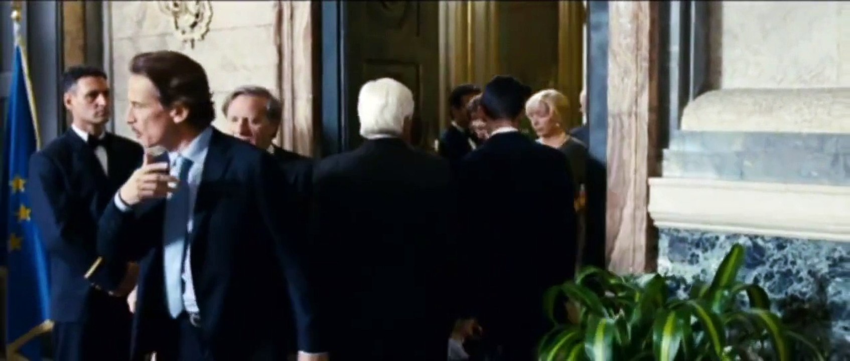 Benvenuto Presidente - Claudio Bisio - Scena divertente