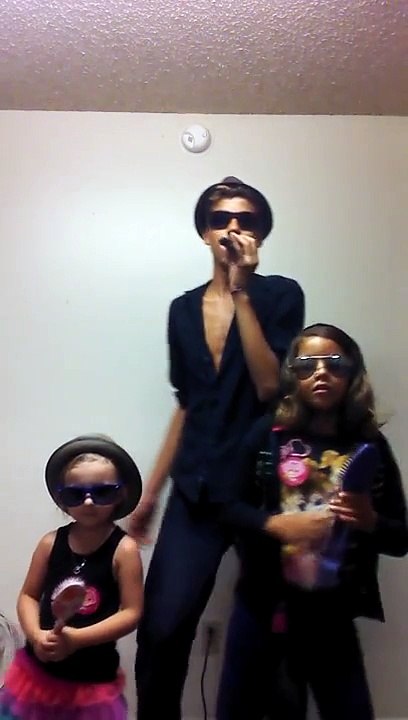 Crazy in love Beyonce Lip sync Parody!!!