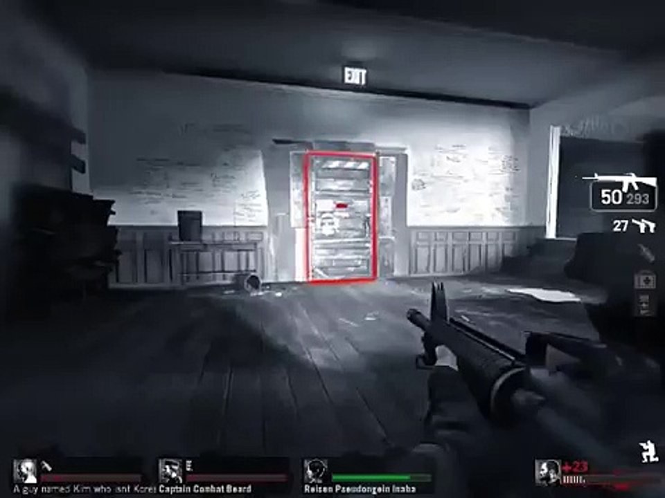 Left 4 Dead - Don't open the door!