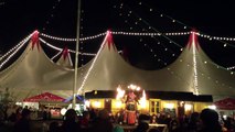 Feuer Show auf dem 1000 Funkel Weihnachtsmarkt in Dresden