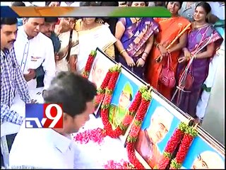 Y.S Jagan hoists National flag at Lotus pond