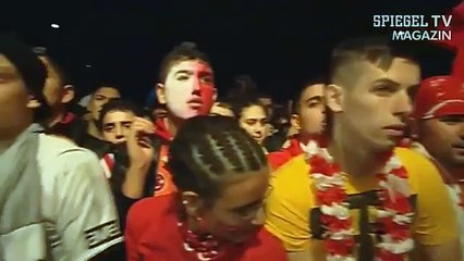 Türken mobben  Mesut Özil