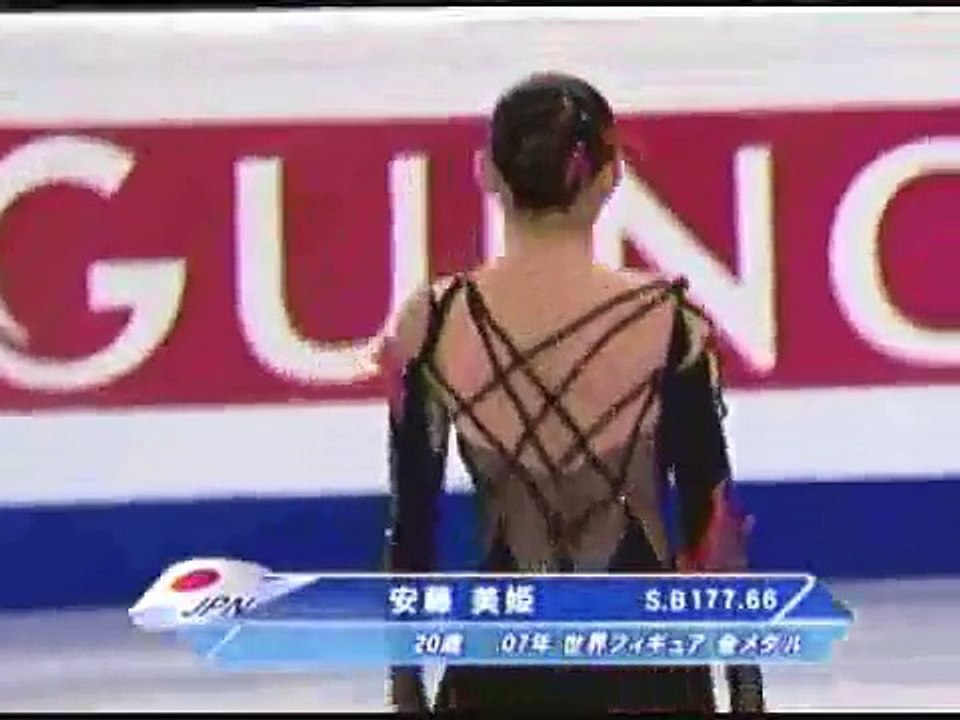 【安藤美姫】～ 肉離れ途中棄権で涙