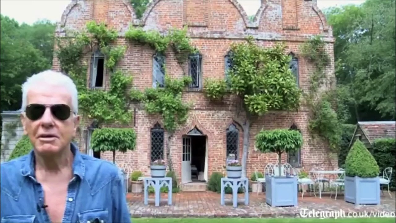 Nicky Haslam's Garden at Odiham Hunting Lodge