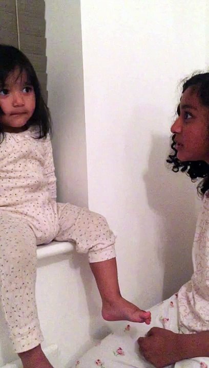 Funny!!! Cute 1 year old sings Frozen's Do you want to build a snowman?