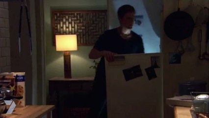 5719 - Kyle kisses Tamara