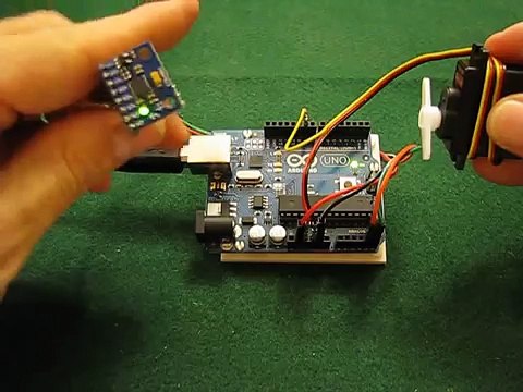 Arduino Uno + Servo + GY-521 + MPU-6050 gyro
