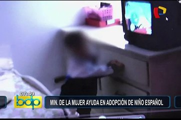 Ministra de la Mujer ayuda a esposos en adopción a niño español