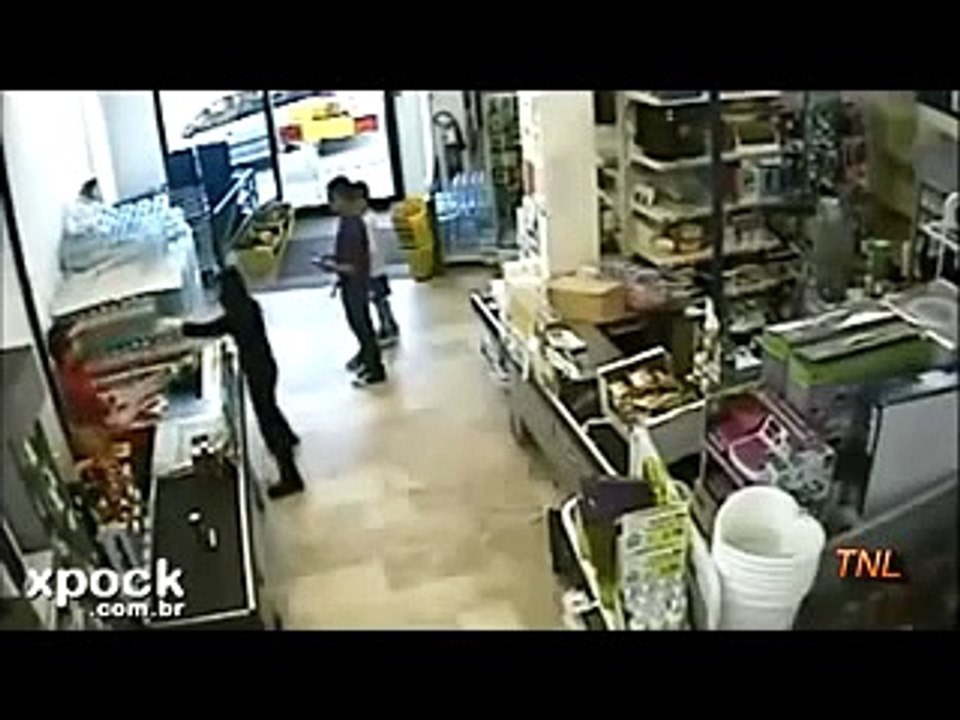 BEST ROBBERY FAILS AND GREATEST THEFT FAILS CAUGHT ON VIDEO 2011 2012