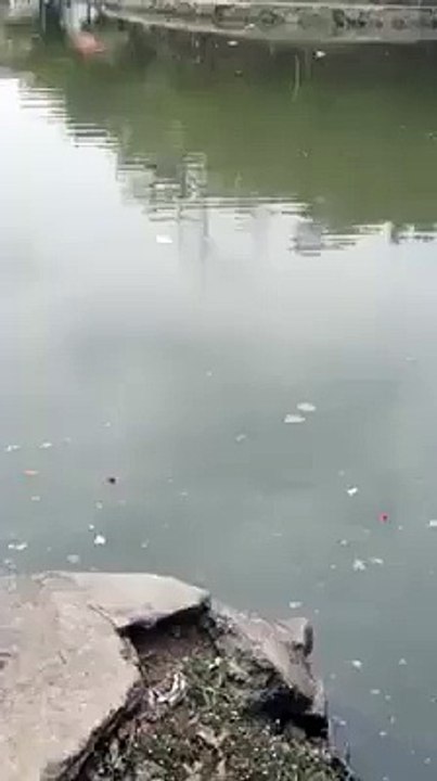 Bikers strike in canal with full speed