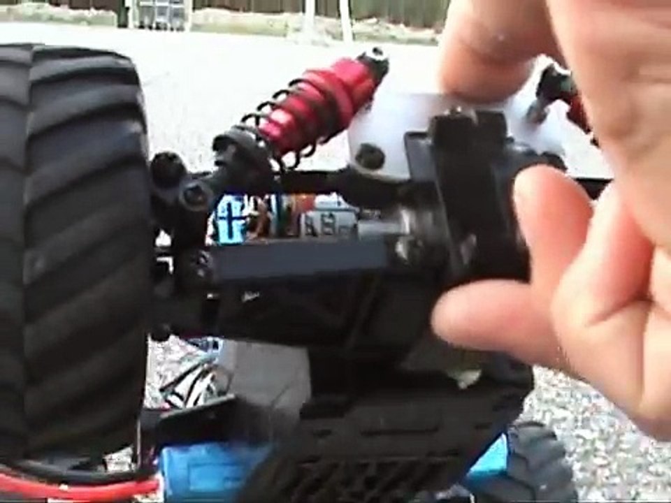 NIKKO DICTATOR modifié 2 moteurs toxic hell CARSON 540 8X2 43000 TR 205W TEST 1 SUR PARKING GIG