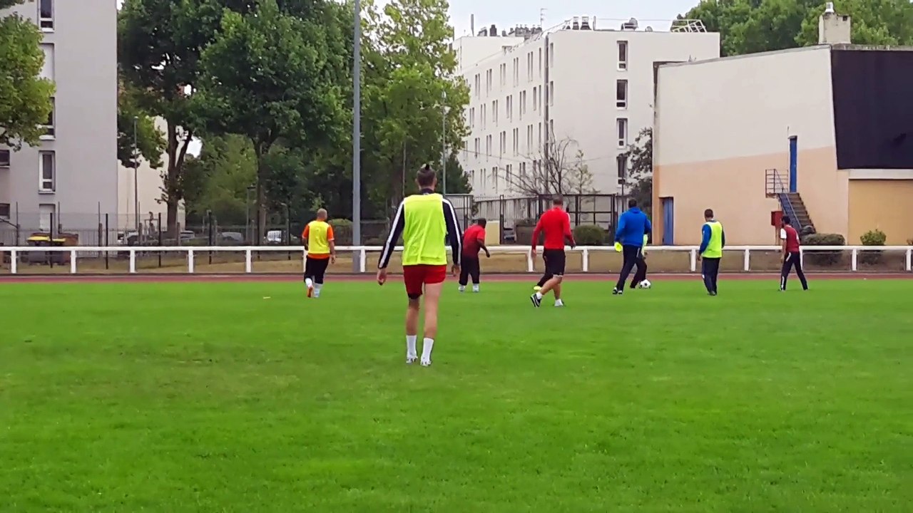 15-08-2015 : Les seniors de l'AS Ermont retouchent le ballon