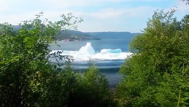 Fall of the Iceberg and the Tsunami Waves it creates.