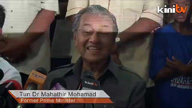 Anwar kaya pasal bapa dia ahli Umno, kata Dr M