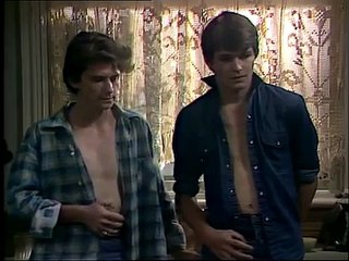 Neighbours ( 1985 ) E033