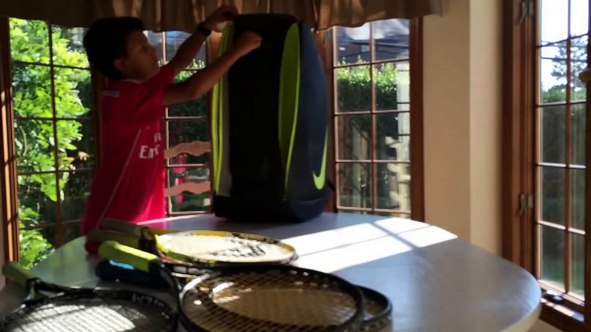 Nike court tech 1 tennis bag review - video Dailymotion