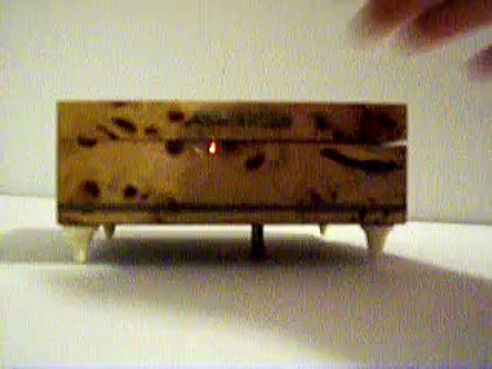 REUGE Music Jewelry Box Plays "MUSIC BOX DANCER"