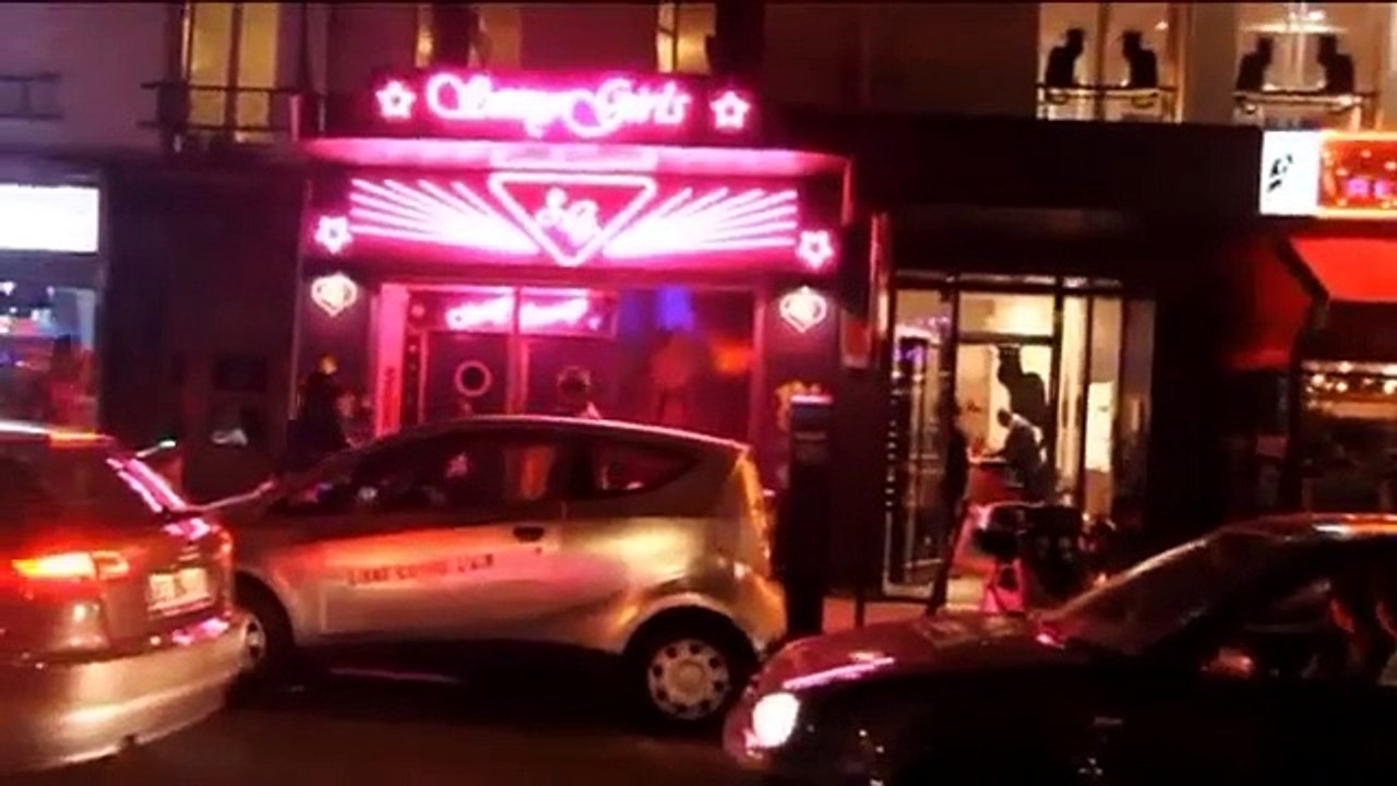 Pigalle, Boulevard de Clichy (Paris, 2011)