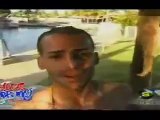 Arcangel muestra su casa y todos sus pares de tenis