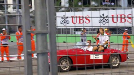 2010 Singapore Formula 1 GP - Turn 9 - Driver's Parade