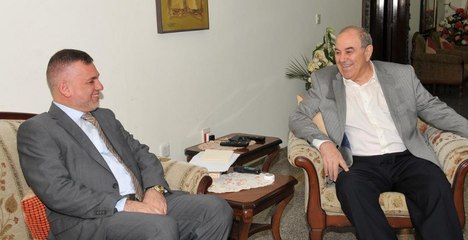 قتلة الشعب العراقي وفساد السفارات العراقية في الخارج