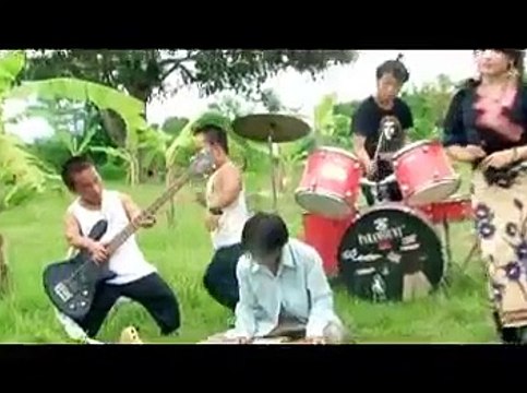 Hmong New Music Koos Loos 2015 Zoo Poj Niam Pog ua Txiv Neej qhev