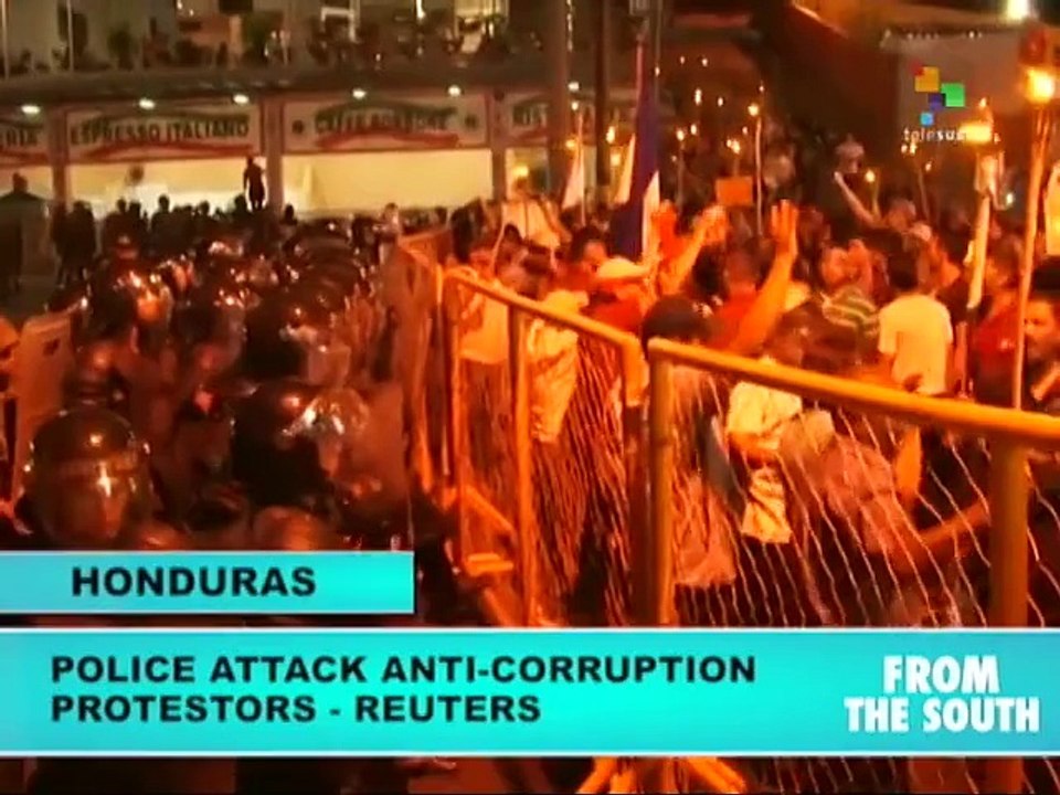Honduras: Police Attack Friday Night Torchlight Protest