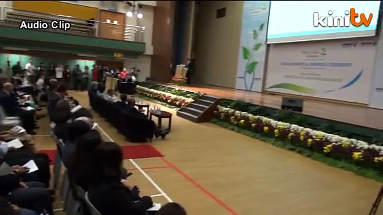 Two thumbs up from Dr M for harsher laws