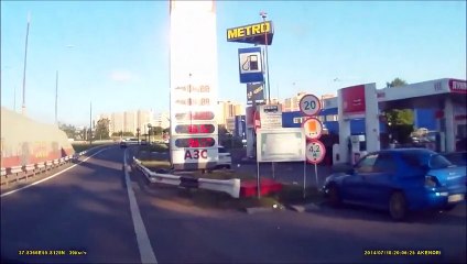 drivers are the worst - Car crash compilation