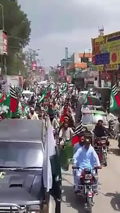 جشن آزادی کے موقع پر اہلسنت والجماعت ایبٹ آباد کی جانب سے نکالی جانے والی پاکستان زندہ باد ریلی......