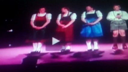 Big Bird and Gabi dance "My Favourite Things!" by the Von Trapp Children