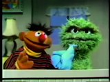 Sesame Street - Ernie which lost Rubber Duckie