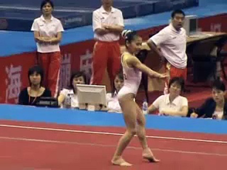 He Kexin FX in 2007 National AA