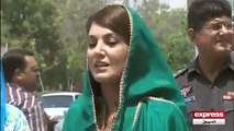 Reham Khan Highly Praising Imran Khan In Front of Media, While Imran Khan Shying