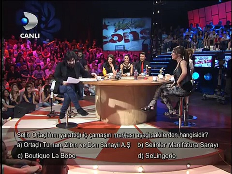 Disko Kralı - Okan Bayülgen Gülme Krizine Giriyor