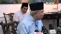 Kick out corruption to mend the economy, Ku Li tells Najib