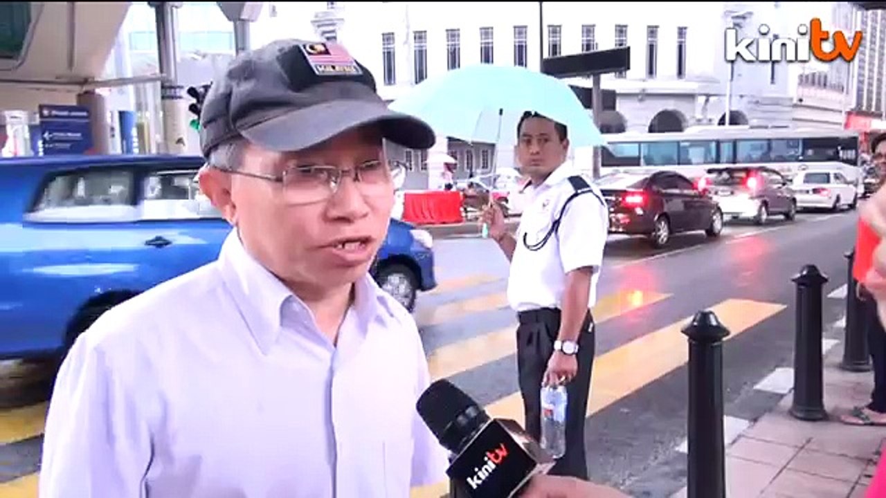 'Chorus' of honks as motorists join in fuel price protest