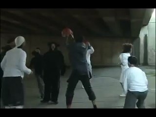 Basketball Awareness Test: Moonwalking Bear