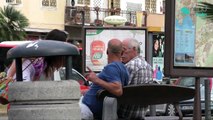 Candid Camera a Napoli - Vuoi un po' di Figa?