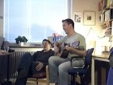 Pelle och Anders sjunger på inandning