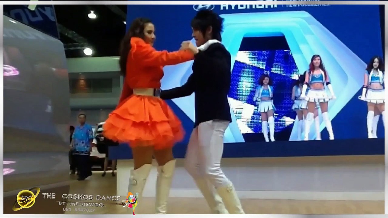 The Cosmos dance Thailand - Hyundai performance in Bangkok international Motor Show 2012