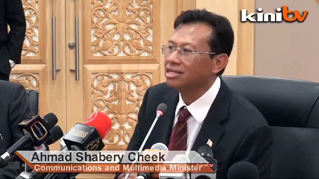 Putrajaya not leading by example with flags