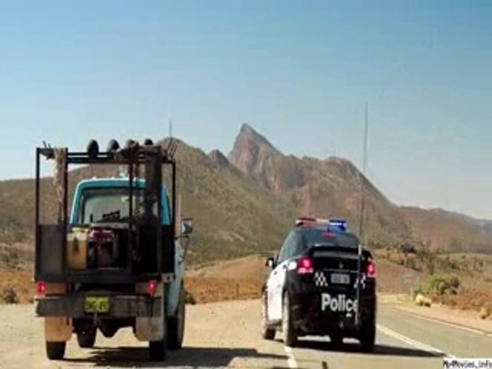 Wolf_Creek_2_2014_Police Attack بھیڑیا کریک ٹو