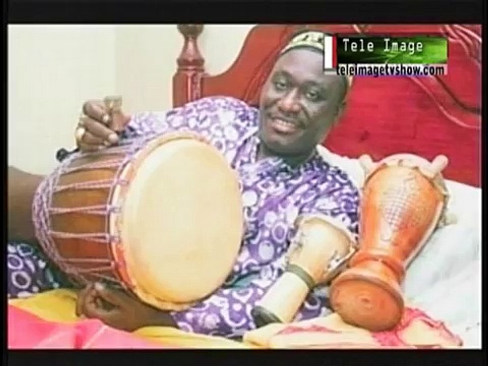 HOMMAGE ARTISTE AZOR PARLEMENT
