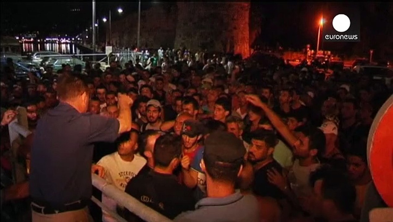 Griechenland: Unterkunftsschiff auf Kos empfängt erste Flüchtlinge