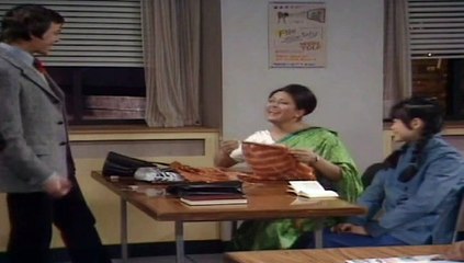 Mind Your Language - Season 1 - Episode 10 - Hello Sailor