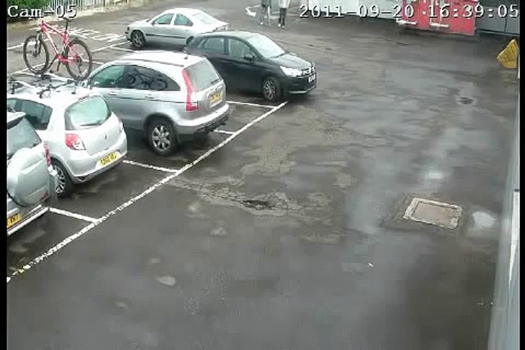 Thule Proride 591...gone in 8 seconds (how to steal a bike from a locked Thule Proride Bike Carrier)