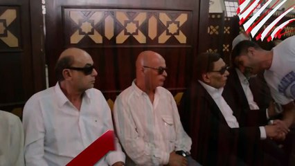 غضب عادل أمام بسبب صورة سيلفي أثناء صلاة الجنازةلي الراحل نور الشريف